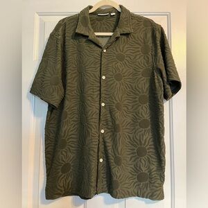 Men's Olive Sunburst Pattern Casual Shirt | Large | ROWM